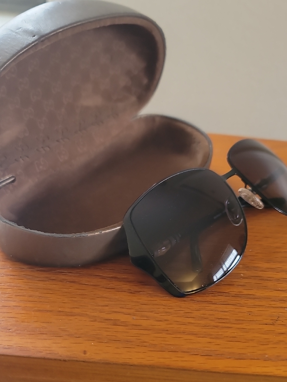 Gucci Bamboo Black Sunglasses with Gradient Brown Lenses